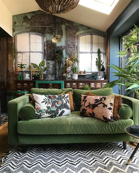 This Yummy Green Couch Ig Hilaryandflo House Interior Interior