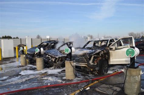 Ford F 150 Lightning Electric Truck Fire Highlights A Growing Ev Risk