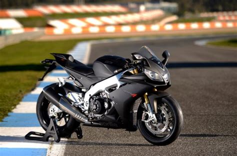 2014 Aprilia RSV4 R ABS And RSV4 Factory ABS Unveiled At The EICMA