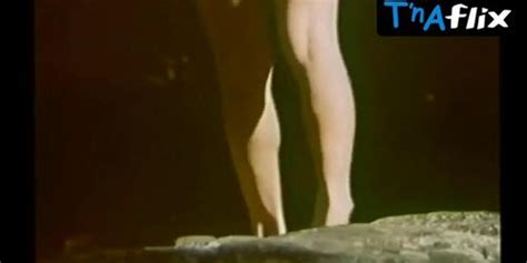 Livia De Bueno Lesbian Butt Scene In Oscar Freire 279 Tnaflix