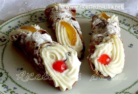 Ricetta Cannolo Siciliano Ricette Gastronomia Cannolo Siciliano