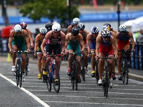 World Triathlon turns to Hamburg for 2023 Sprint and Relay ...