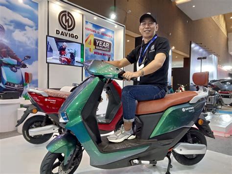 Motor Listrik Mirip Vespa Ini Punya Jarak Tempuh Km