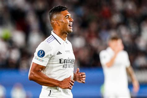 Mercato Casemiro signe à MU et déchire le chèque du PSG Foot 01