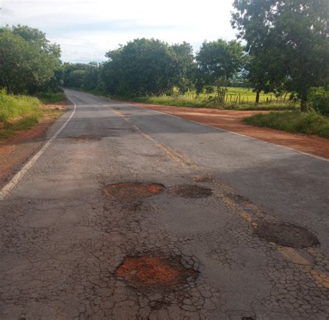 Obras de recuperação em trecho da MGC 122 próximo a Janaúba ganham