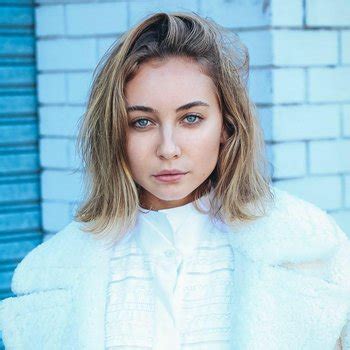 Mavournee Hazel Babe Page Watch This Actress On FreeOnes