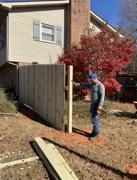 Wood And Vinyl Fence Installation Catawba County Nc Us Landscaping