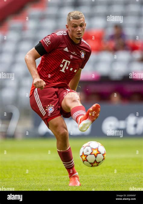 Michael CUISANCE 17 M Soccer FC Bayern Munich M Ajax