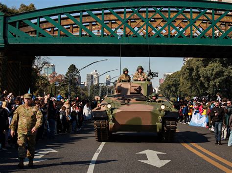 Desfile Militar Por El De Julio Todas Las Fotos De Los Festejos