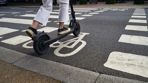 Detenido un hombre por robar un patinete eléctrico en Palma usando a su