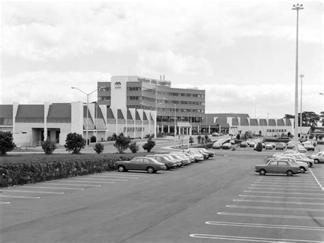 Manukau City mall – Department stores and shopping malls – Te Ara Encyclopedia of New Zealand