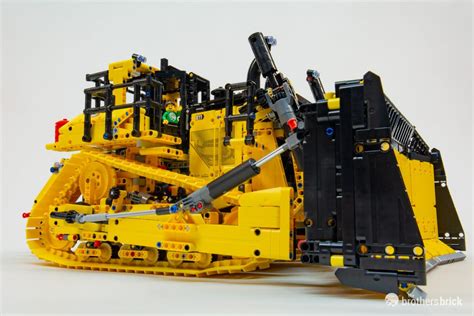 LEGO Technic 42131 Cat D11 Bulldozer TBB Review 56 The Brothers