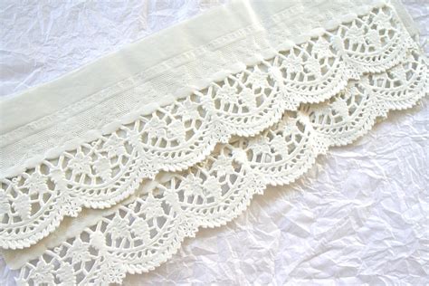 40 Strips Of French Paper Lace Doily Like Glassine Borders