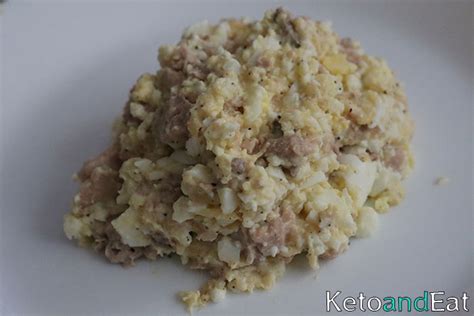 Canned Cod Liver Salad With Eggs & Cheese | Very Easy | KetoAndEat