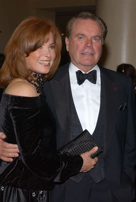 Robert Wagner Et Stefanie Powers Des Retrouvailles Pour Lamour Du Risque Purepeople