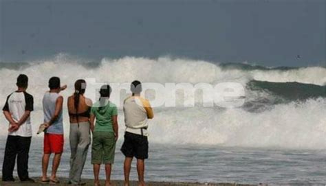 ¡cuidado Por Sus Fuertes Oleajes Y Corrientes Seis Playas De Lima Son