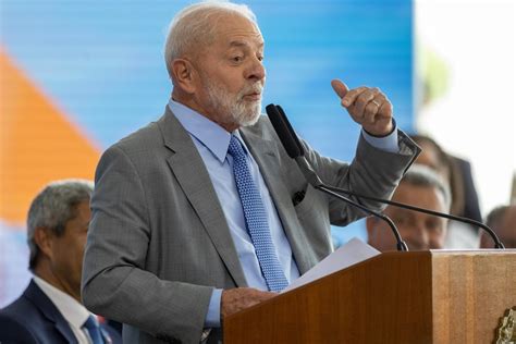 Governo Lula corta verba de bolsas de estudo educação básica e