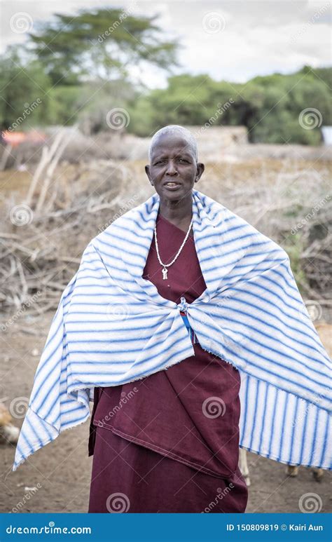 Beautiful Maasai Women In Traditional Clothing Editorial Photo | CartoonDealer.com #163840659