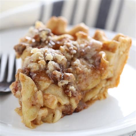 Caramel Apple Pie with Streusel Topping Recipe | The Feedfeed