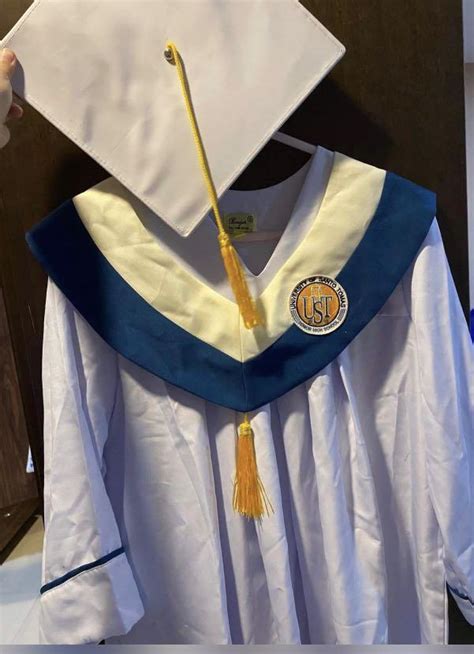 For Sale Ust Shs Toga Graduation Dress Complete Set With Cap Women S