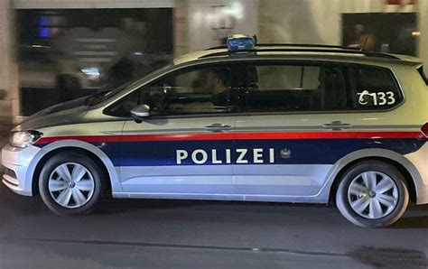 Rasante Verfolgungsjagd Jugendlicher Fl Chtete Mit Pkw Vor Polizei