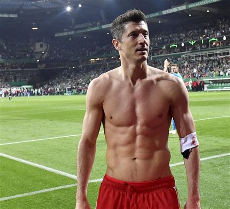 Wiemy Jak Wiczy By Mie Cia O Jak Robert Lewandowski Wideo