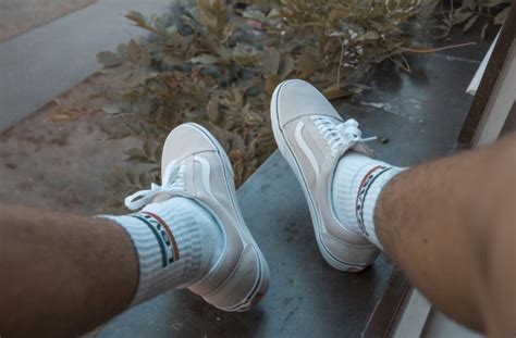 Wearing Grey Vans Old Skool - 3000x1971 Wallpaper - teahub.io