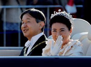 Cortejo Imperador Naruhito E Imperatriz Masako Por T Quio Marca