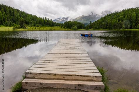 St Moritz Stazersee Bergsee Stazerwald Holzsteg Badesee