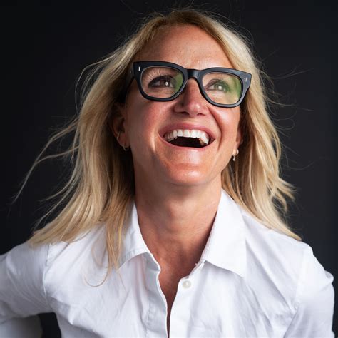 Mel Robbins Public Speaking - Footprint Speakers