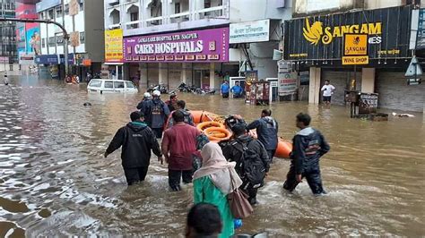 Maharashtra Heavy Rains Flood Several Areas In Nagpur 180 Rescued