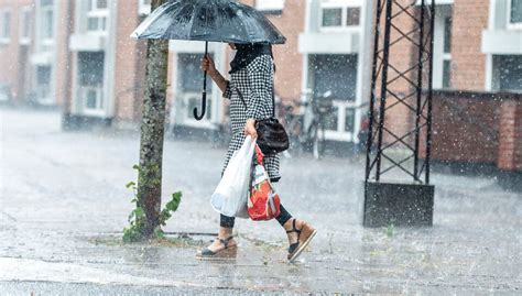 DMI advarer om kraftig regn og lokale skybrud Der er noget på vej op