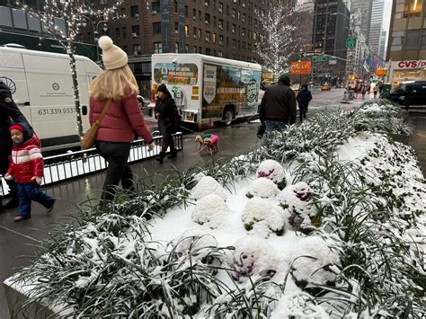 Nyc Winter Storm Flight Delays Freezing Rain And A Slippery Evening