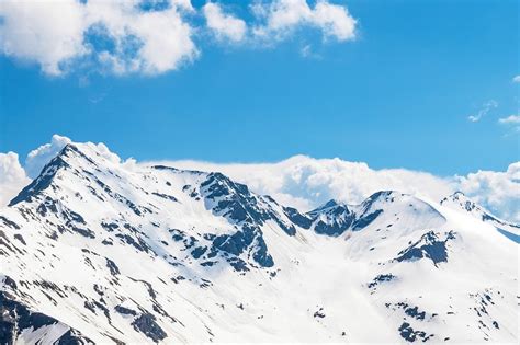 Besneeuwde Bergtoppen In De Oostenrijkse Alpen Bij De Grossglockner Van