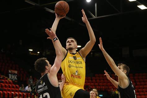 Haris Bratanovic Oostende Is Genomineerd Voor Rookie Award Coach En