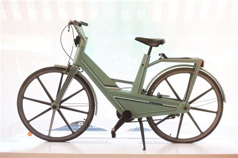 Itera - plastic bicycle — Museum of Failure