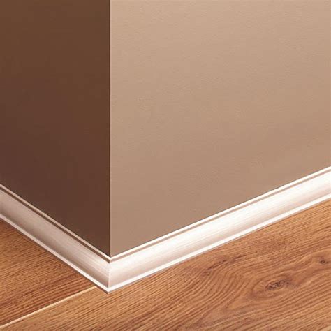 SX132 Skirting Board Davuka