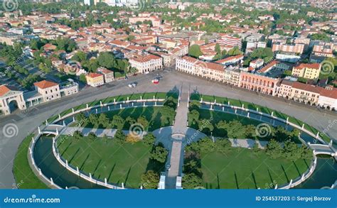 Aerial Shot Prato Della Valle Padua Veneto Italy Stock Video