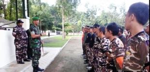 Dandim Surakarta Meninjau Latihan Pbb Fkppi Kota Surakarta