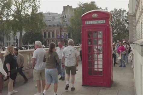 La seconde vie des cabines téléphoniques britanniques La Presse