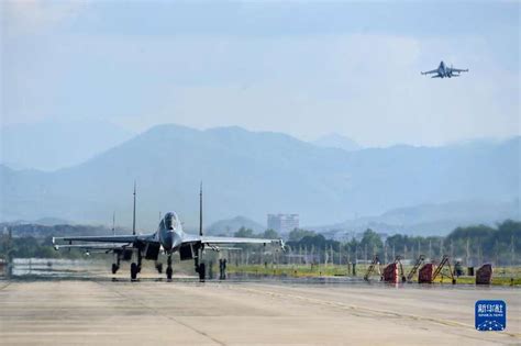 东部战区位台岛周边开展规模空前的实战化联合演训