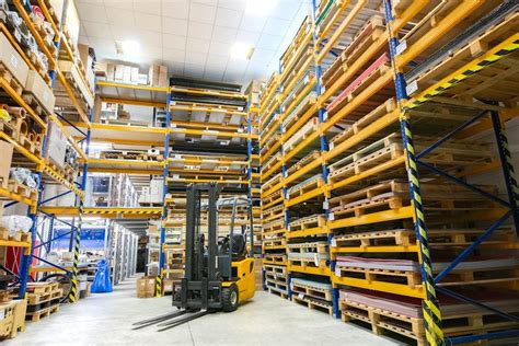 How Do Forklift Clamps Improve Performance?