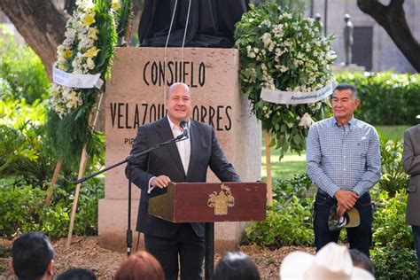 Rotonda De Los Jaliscienses Ilustres Develan Cuatro Estatuas M S