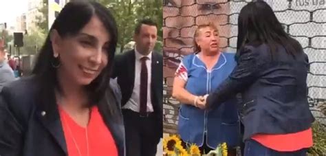 Karla Rubilar compartió video saludando a transeúntes y fue criticada