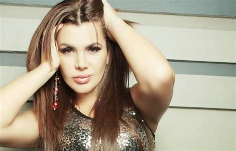 Lady Noriega Regresa A La Escena Musical Con Paloma Negra