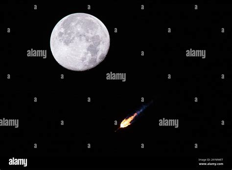 Satellite on low earth orbit hi-res stock photography and images - Alamy