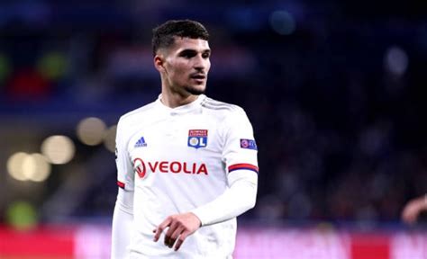 EN Houssem Aouar est déjà en Algérie