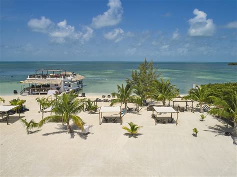 Visiting Caye Caulker, Belize? Make Sure You Check Out Weyu Hotel