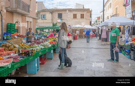 Market in Santanyi, Mallorca Stock Photo - Alamy