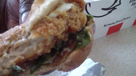 Kfc Zinger Chicken Sandwich Review Youtube